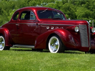 1937 Buick w/ White Wall Tires