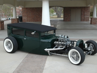 Green w/ White Walls 3