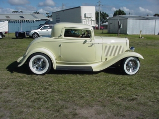 White Walls At Car Cruise 7